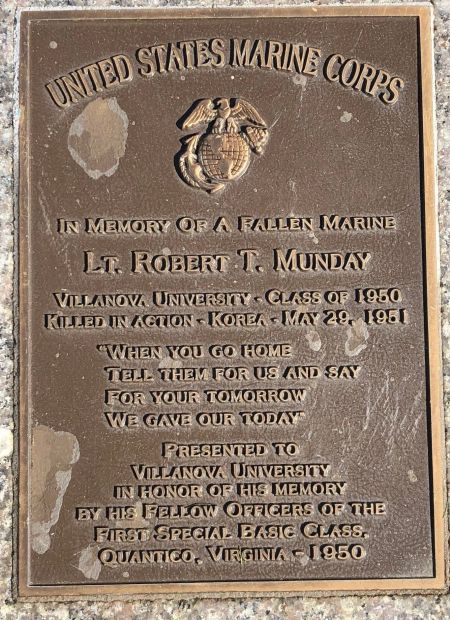 LT. ROBERT T. MUNDAY WAR MEMORIAL PLAQUE
