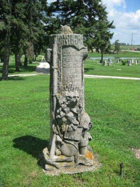 G.A.R. POST NO. 85 CIVIL WAR UNKNOWN DEAD MEMORIAL