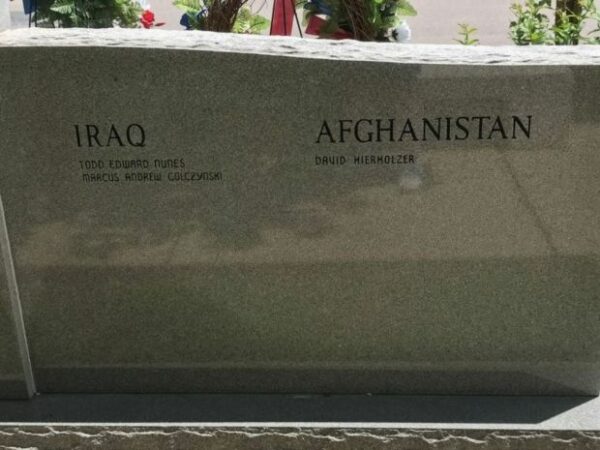 MARSHALL COUNTY WAR VETERANS MEMORIAL STONE D