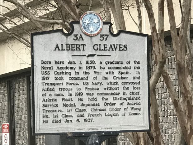 ALBERT GLEAVES WAR MEMORIAL MARKER