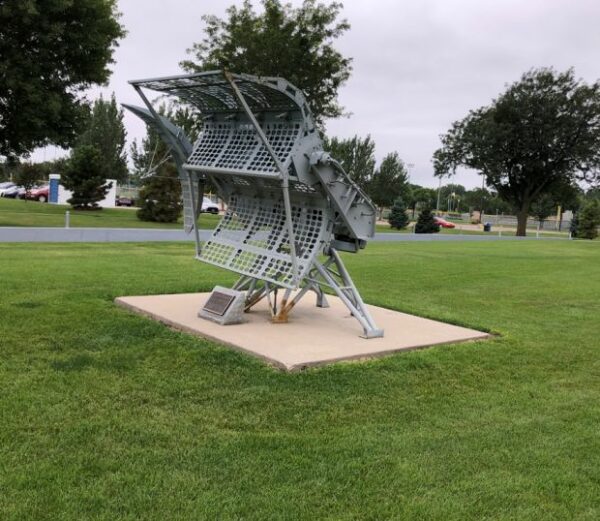 MARK 4 FIRE CONTROL RADAR DIRECTOR ANTENNA MEMORIAL