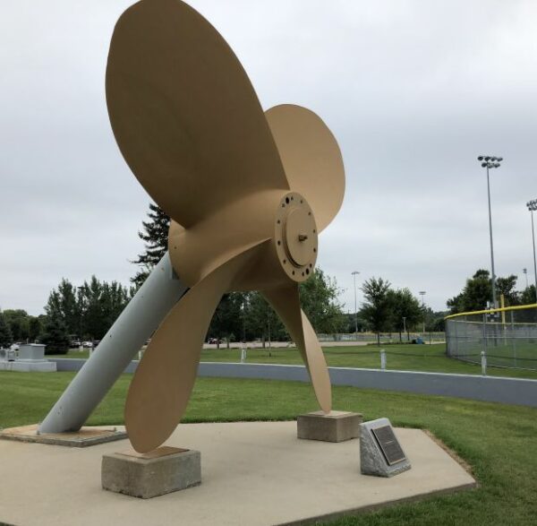 BRONZE PROPELLER WAR MEMORIAL