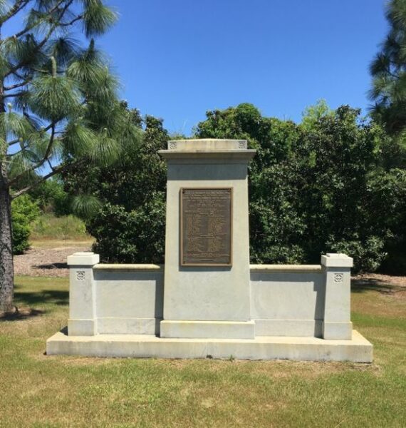 FLORENCE COUNTY WORLD WAR MEMORIAL