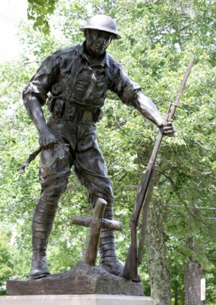TEMPLETON WORLD WAR I MEMORIAL STATUE
