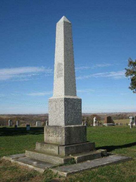 OAKLAND CEMETERY 4TH AND 29TH IOWA INFANTRY REGIMENTS MEMORIAL