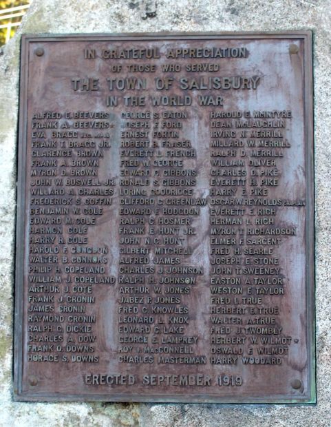 TOWN OF SALISBURY WORLD WAR MEMORIAL PLAQUE
