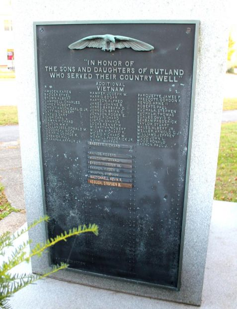 RUTLAND, MA WAR VETERANS MEMORIAL PLAQUE D