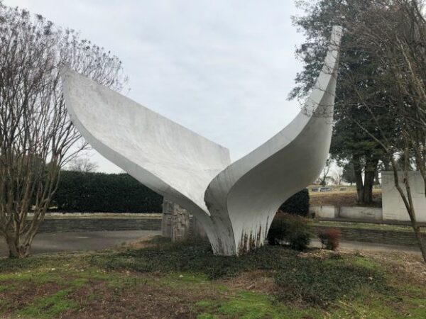 A MEMORIAL TO THE FOUR CHAPLAINS