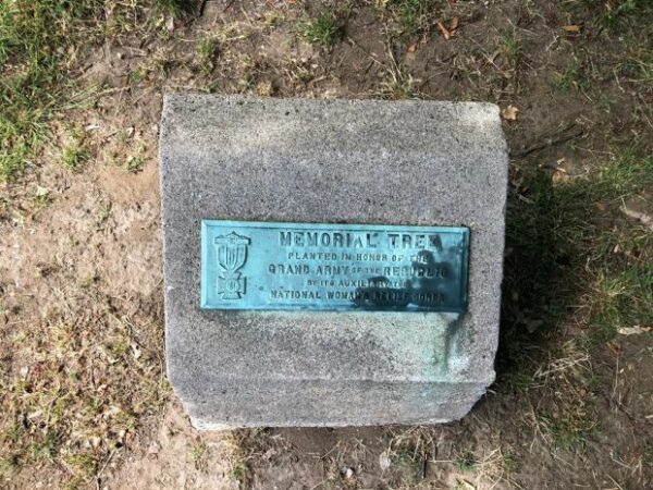 BRATTLEBORO MEMORIAL TREE PLAQUE