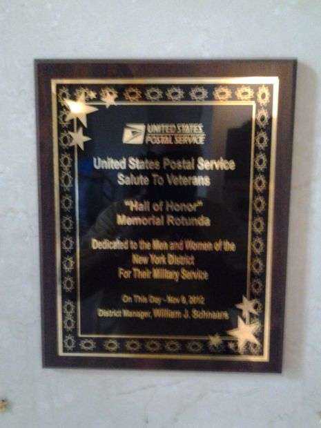 UNITED STATES POSTAL SERVICE SALUTE TO VETERANS PLAQUE