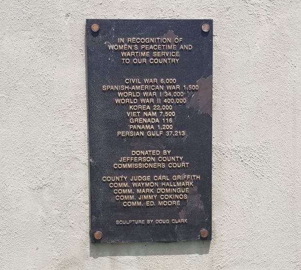 WOMEN’S PEACETIME AND WARTIME SERVICE MEMORIAL PLAQUE