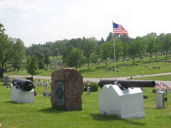 GLENDALE CEMETERY SPANISH-AMERICAN WAR MEMORIAL