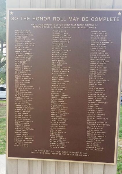 BERGEN COUNTY WORLD WAR II MEMORIAL PLAQUE A