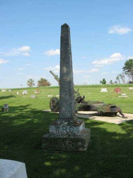 OAK GROVE CEMETERY G.A.R. CIVIL WAR MEMORIAL