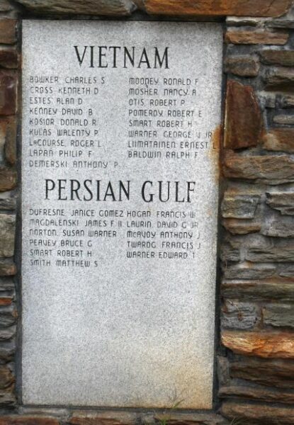 TOWN OF WILLIAMSBURG WAR VETERANS MEMORIAL STONE C