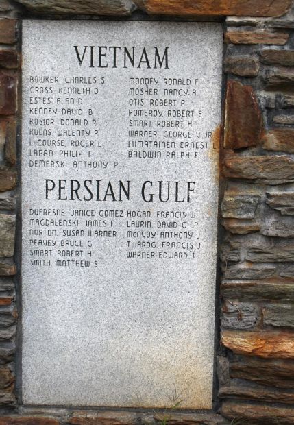 TOWN OF WILLIAMSBURG WAR VETERANS MEMORIAL STONE C