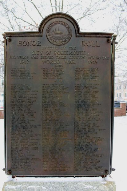 CITY OF PORTSMOUTH WORLD WAR MEMORIAL PLAQUE A