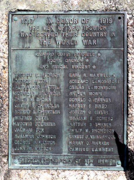 NEW IPSWICH WORLD WAR MEMORIAL PLAQUE