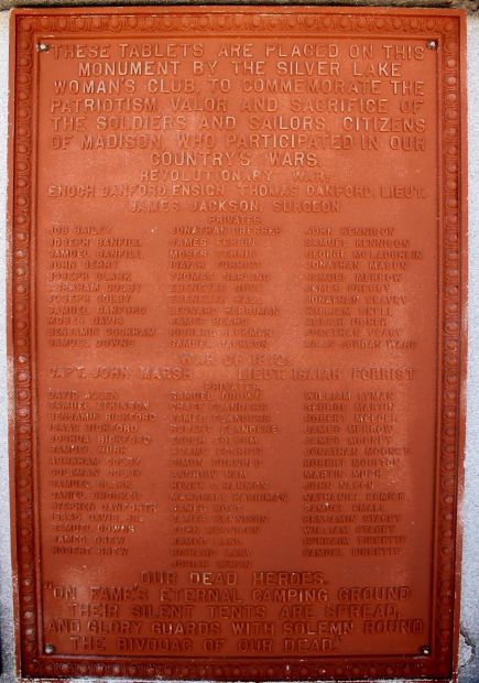 MADISON, N.H. WAR VETERANS MEMORIAL PLAQUE D