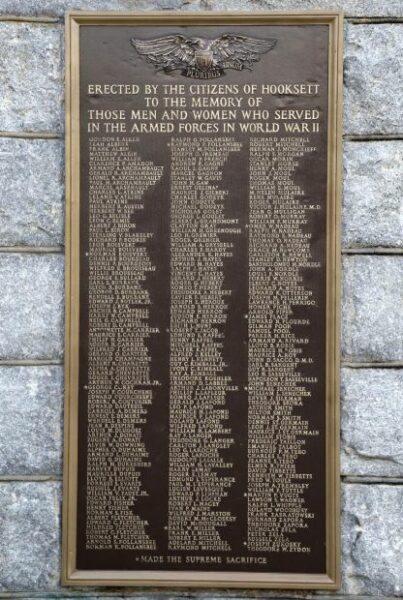 CITIZENS OF HOOKSETT WORLD WAR II MEMORIAL PLAQUE
