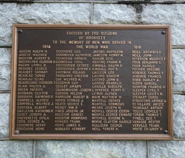 CITIZENS OF HOOKSETT WORLD WAR MEMORIAL PLAQUE
