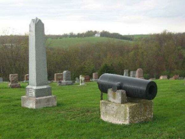 WALNUT GROVE CEMETERY CIVIL WAR MEMORIAL CANNON
