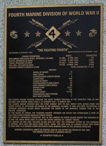 FOURTH MARINE DIVISION OF WORLD WAR II MEMORIAL HONORS PLAQUE