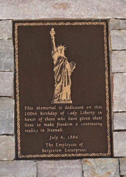 EMPLOYEES OF BERGSTROM STATUE OF LIBERTY 100TH BIRTHDAY MEMORIAL PLAQUE