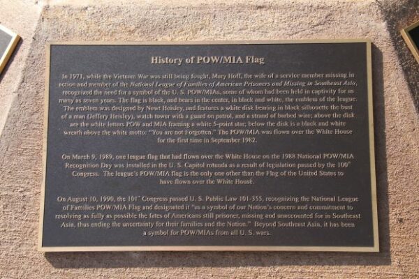 IOLA GOLD STAR RECIPIENTS MEMORIAL PLAQUE D