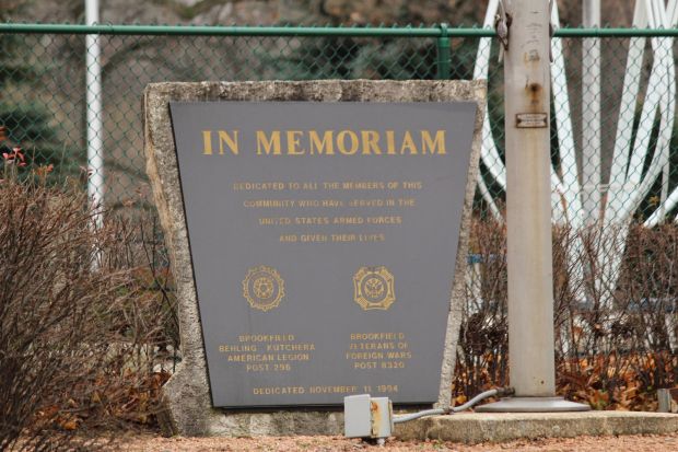 BROOKFIELD IN MEMORIAM VETERANS MEMORIAL