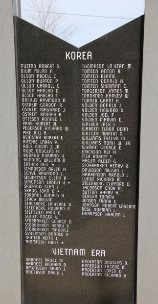 WESTBY AREA VETERANS MEMORIAL STONE L