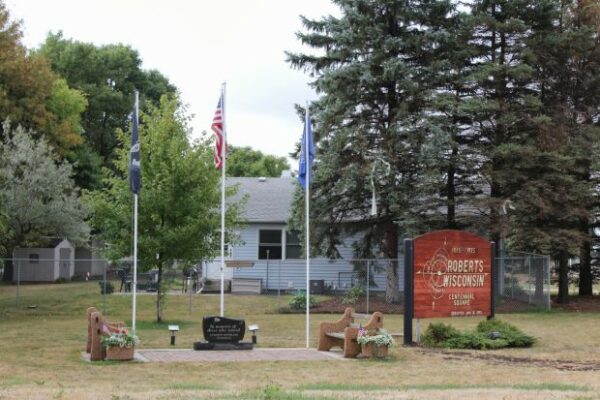 ROBERTS VETERANS MEMORIAL