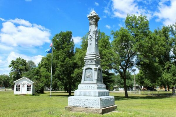 LONE ROCK CIVIL WAR MEMORIAL