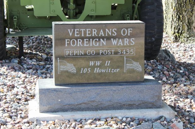 PEPIN CO. POST 3435 105 HOWITZER WAR MEMORIAL STONE