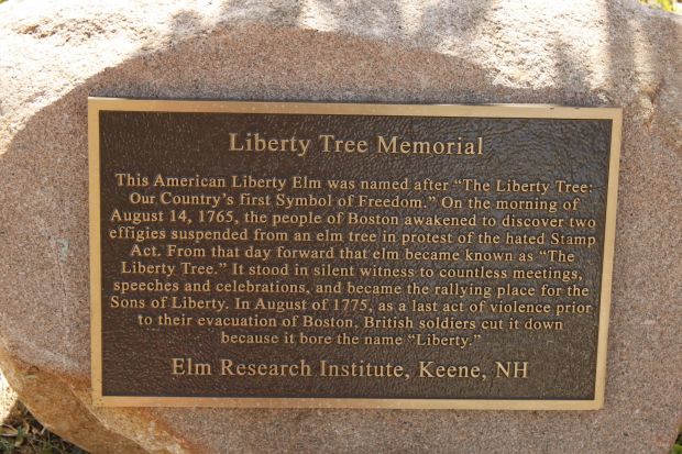 CEDARBURG LIBERTY TREE MEMORIAL PLAQUE