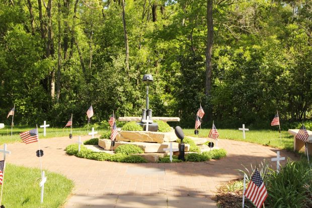 ROTHSCHILD VETERANS MEMORIAL PARK BATTLEFIELD CROSS