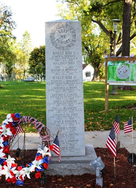 BENTON LEST WE FORGET MEMORIAL SIDE A