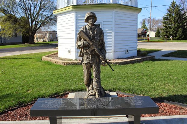 MARSHALL VETERANS MEMORIAL PARK STATUE