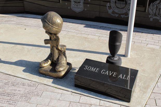 MARSHALL VETERANS MEMORIAL PARK BATTLEFIELD CROSS