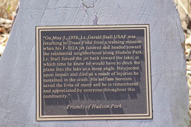 LT. GERALD STULL ASAF MEMORIAL PLAQUE