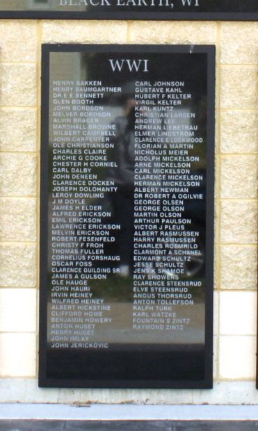 BLACK EARTH VETERANS WAR MEMORIAL PLAQUE B