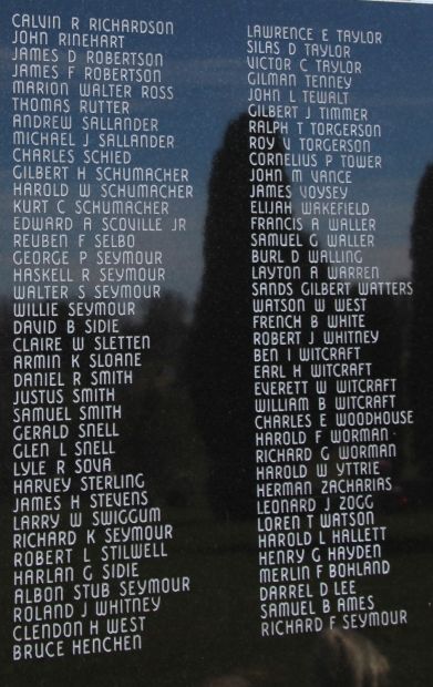 WALNUT MOUND VETERANS MEMORIAL SIDE D