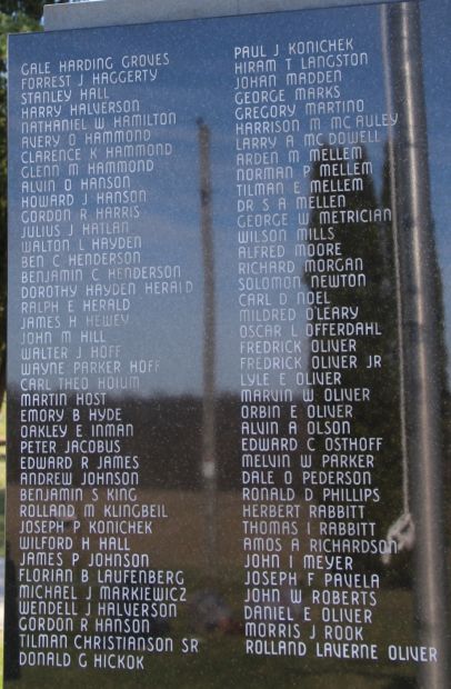 WALNUT MOUND VETERANS MEMORIAL SIDE C