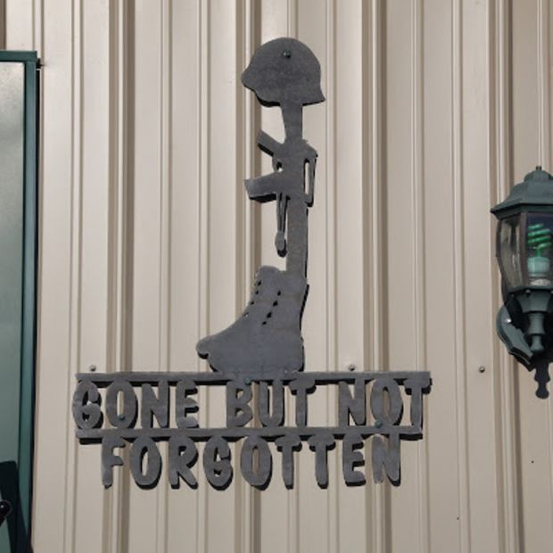 SCOTTY’S BAR & GRILL WAR MEMORIAL SILHOUETTE