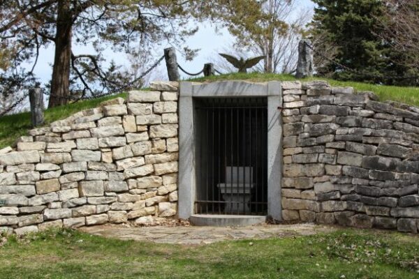 THE UNKNOWN SOLDIER OF CAMP SMITH 1820 MEMORIAL