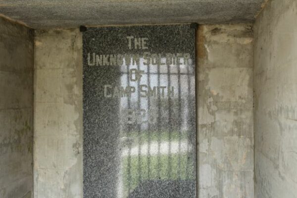 THE UNKNOWN SOLDIER OF CAMP SMITH 1820 MEMORIAL STONE