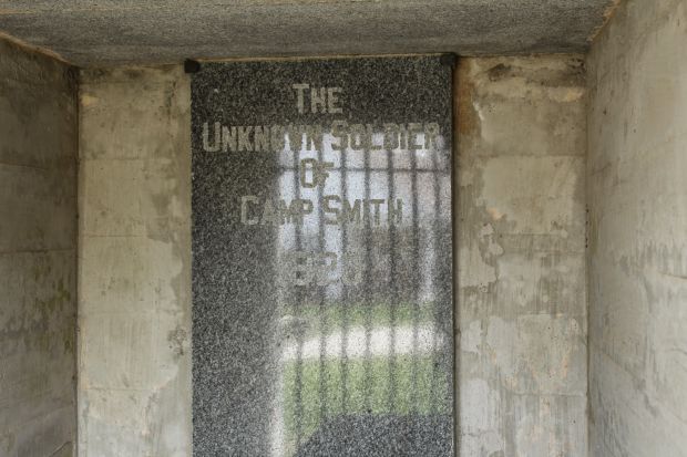 THE UNKNOWN SOLDIER OF CAMP SMITH 1820 MEMORIAL STONE