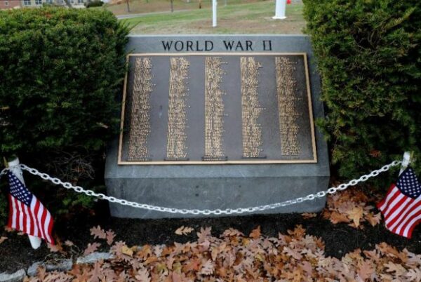 NORTH READING WORLD WAR II MEMORIAL