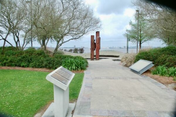 LAKE CHARLES 9/11 MEMORIAL