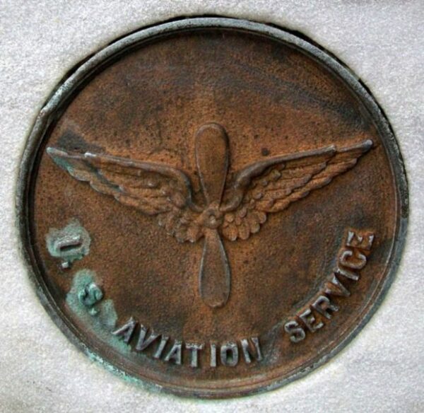 KEARNEY COUNTY WORLD WAR VETERANS MEMORIAL MEDALLION E